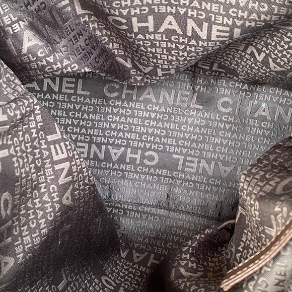 *****SOLD*****Chanel camelia hobo bag - Picture 4 of 16